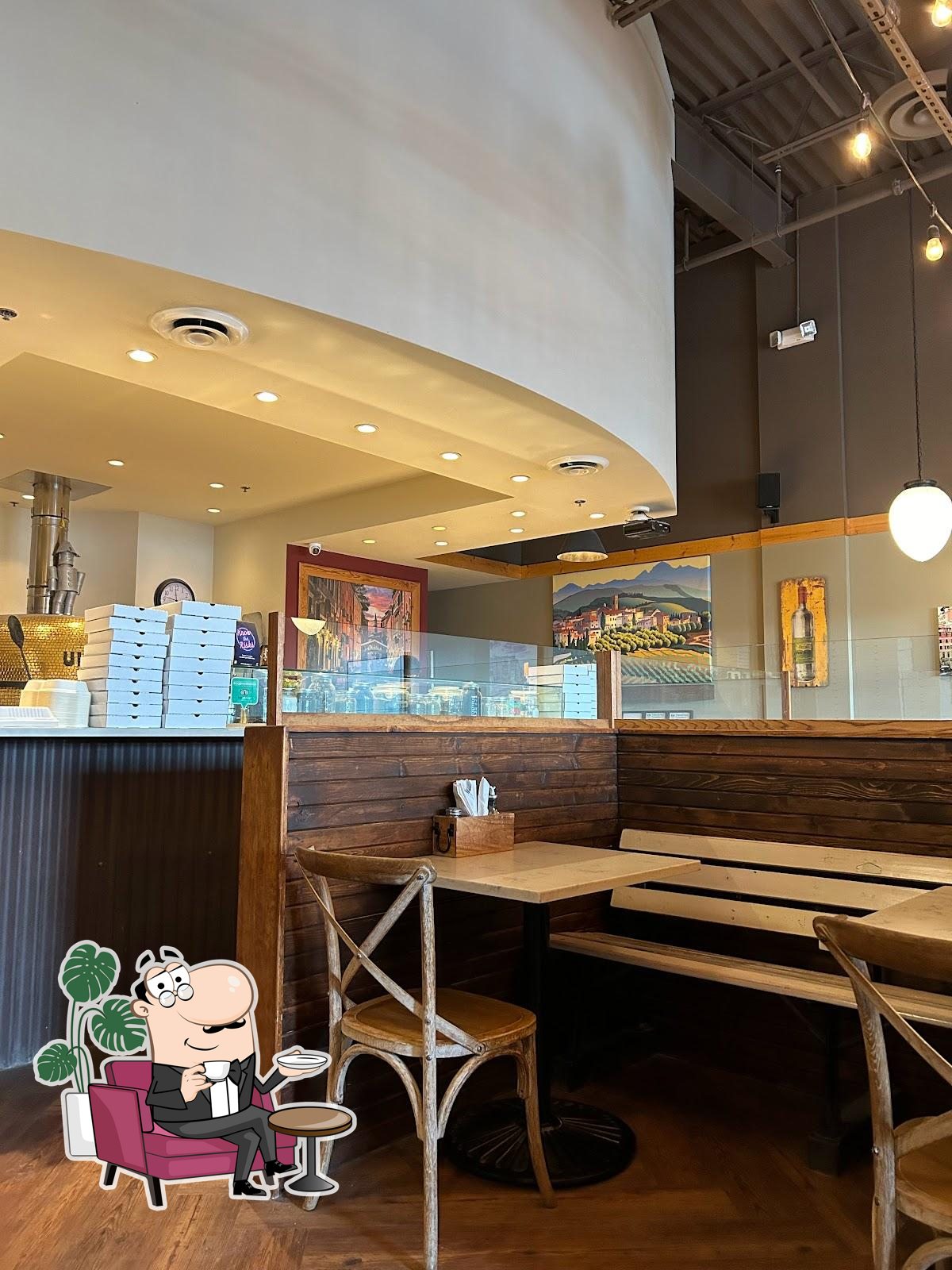 Интерьер "900 Degrees Wood-Fired Pizzeria".