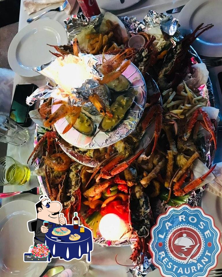 В "La Rose seafood" вы можете попробовать  разные  блюда с морепродуктами.