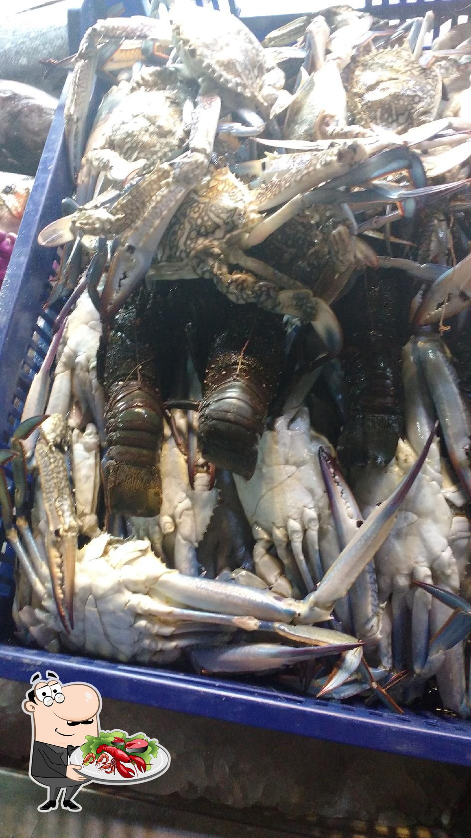 Насладитесь дарами моря в "Sea Food Restaurant".