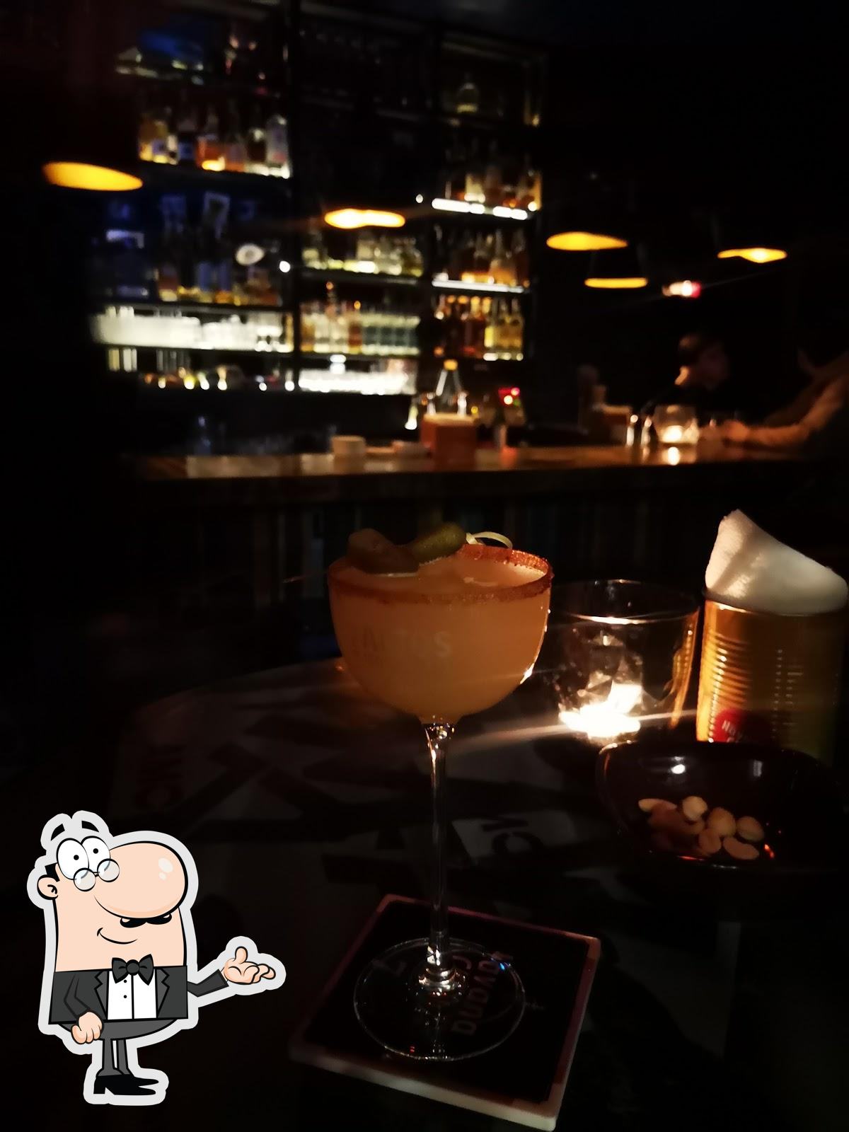 Интерьер "UNO MAS. Amores y Cocteles".
