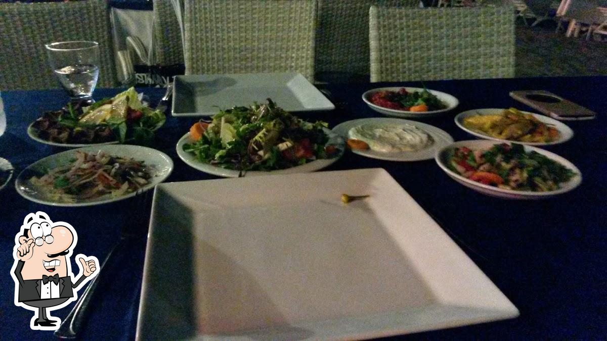 Посмотрите на внутренний интерьер "Öztürk Kolcuoğlu Restaurant".
