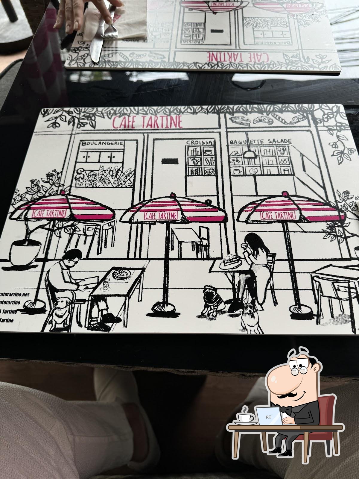 Забронируйте столик в "Café Tartine".