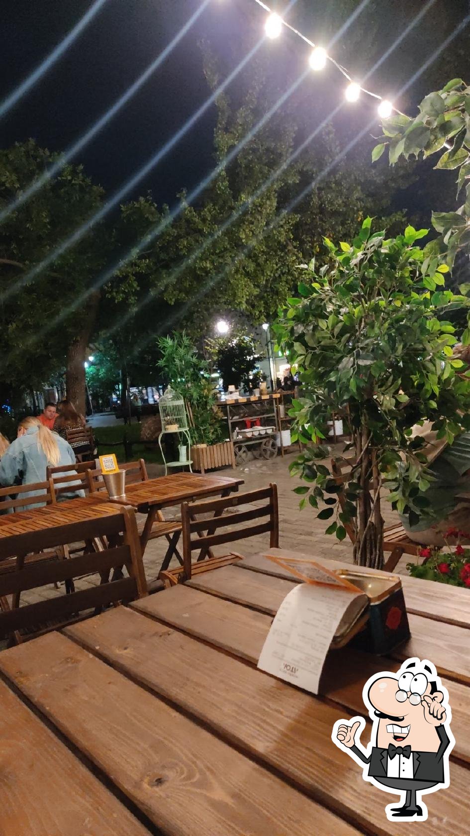 Интерьер "Saperavi Cafe".