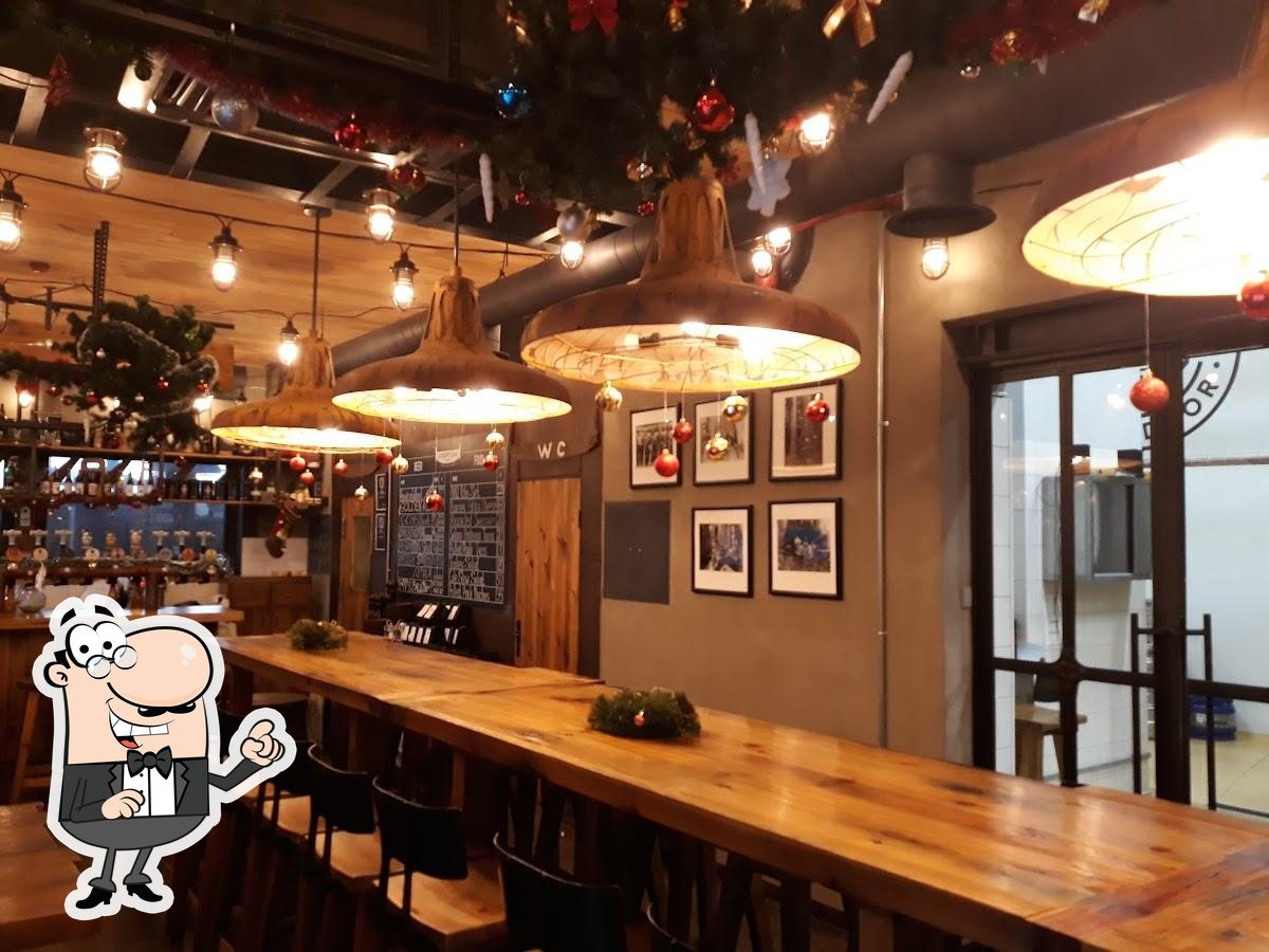 Посмотрите на внутренний интерьер "Lisopylka Bar".