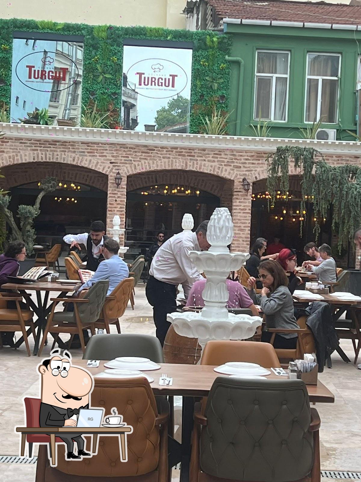 Посмотрите на внутренний интерьер "TurguT Restaurant Gülhane".