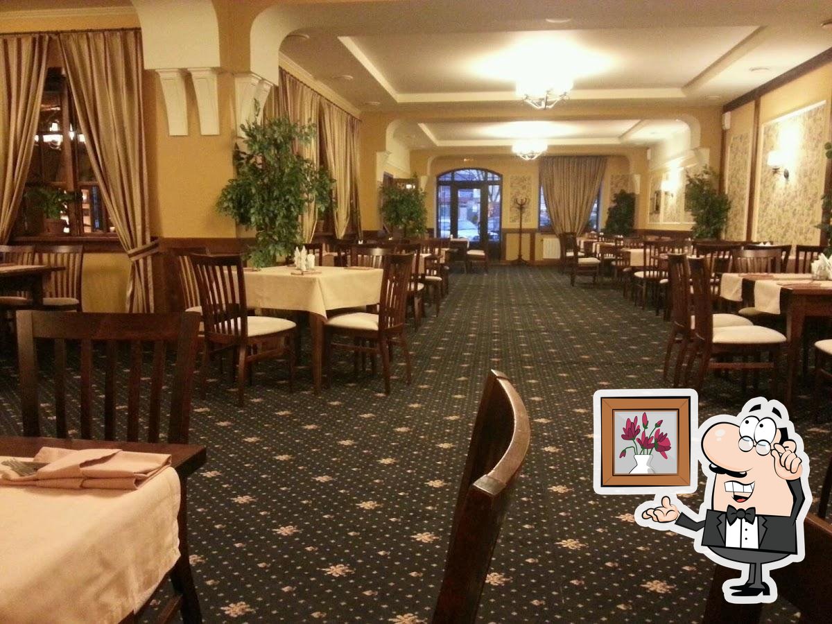 Посмотрите на внутренний интерьер "De Bassus".