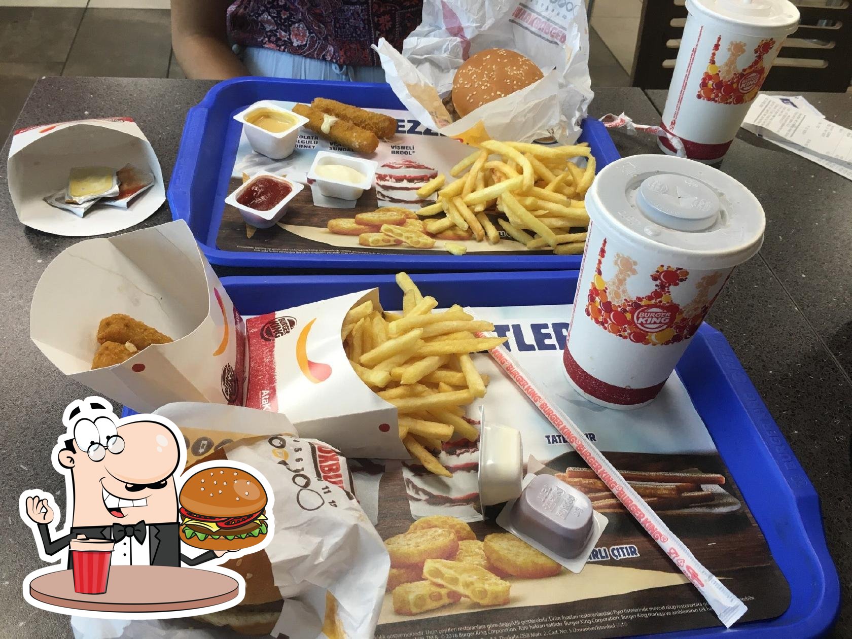  Гамбургеры из "Burger King" придутся по вкусу любому гурману.