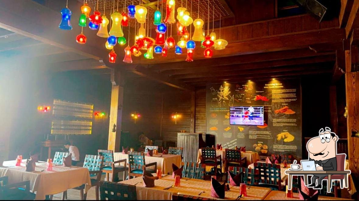 Интерьер "Boharat Restaurant".