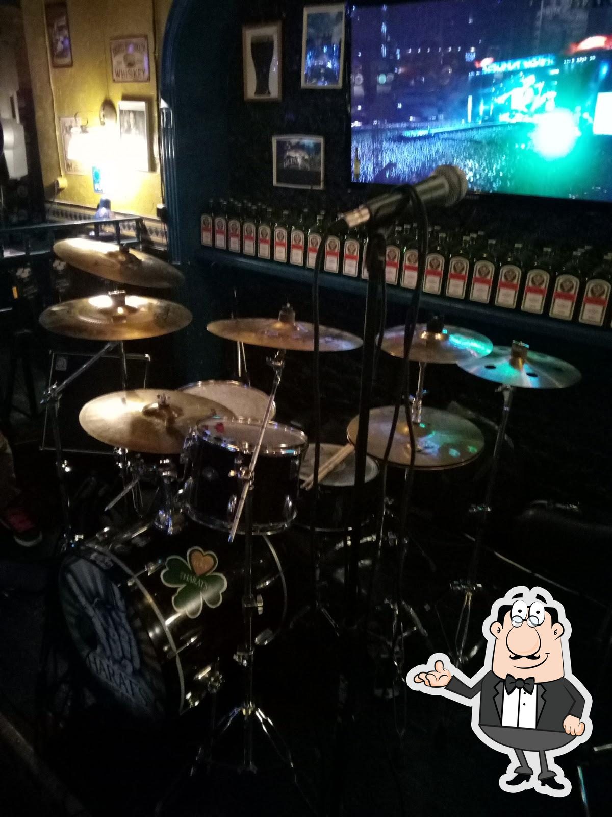 Забронируйте столик в "Harat's Pub Platanova".