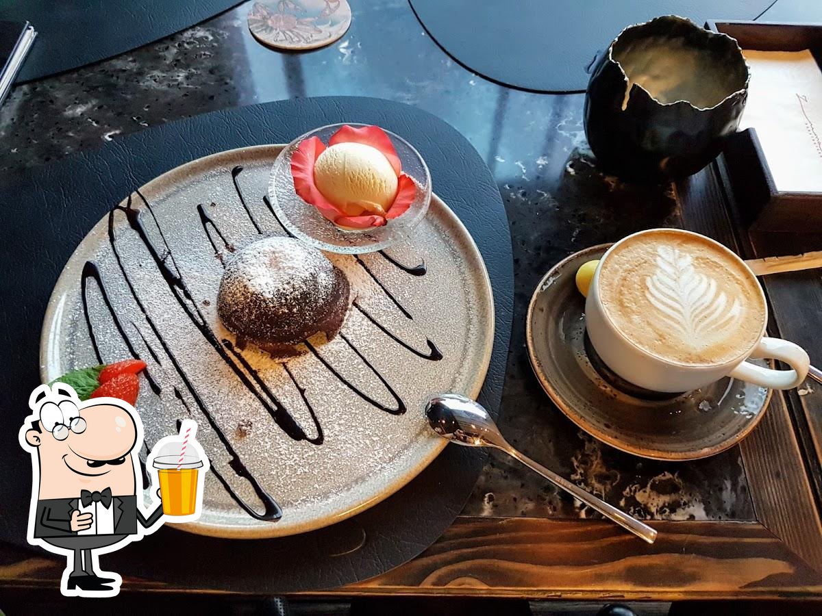 Насладитесь напитками в атмосфере  "Zuma".