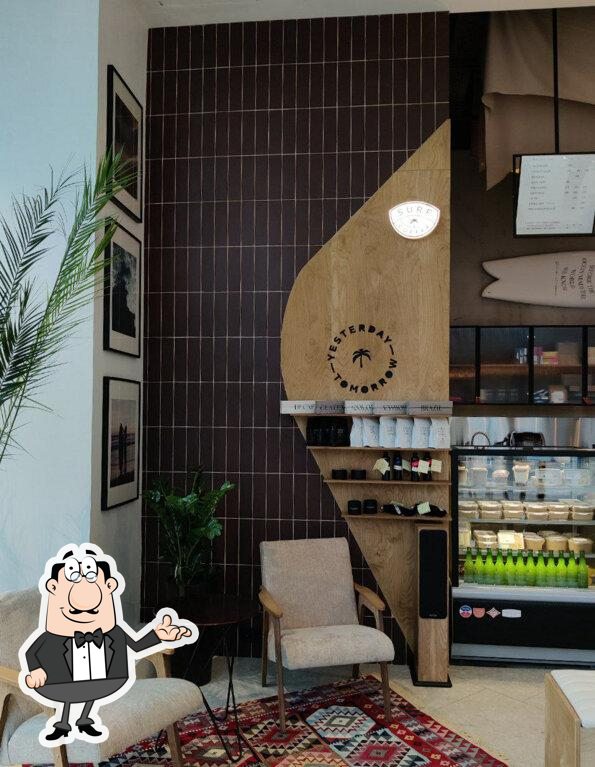 Интерьер "Surf Coffee x Moon".