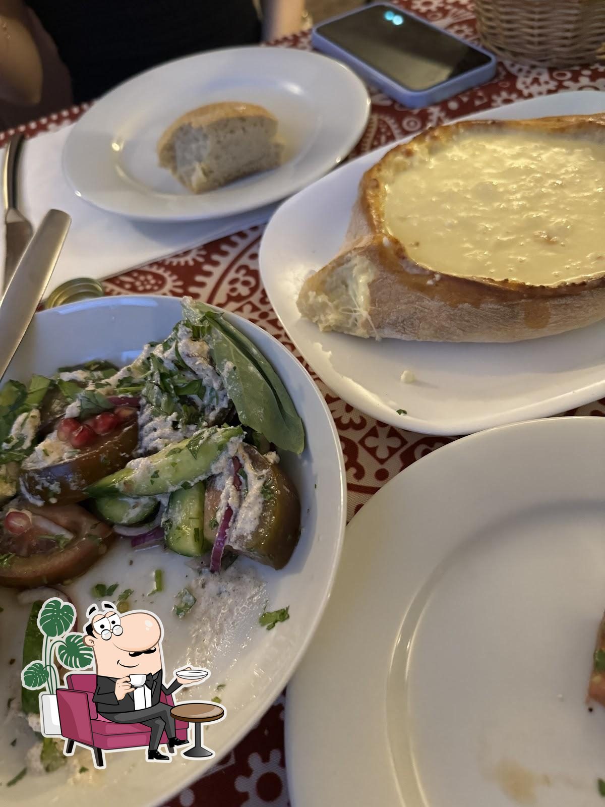 Забронируйте столик в "Restaurant Toné Géorgien".