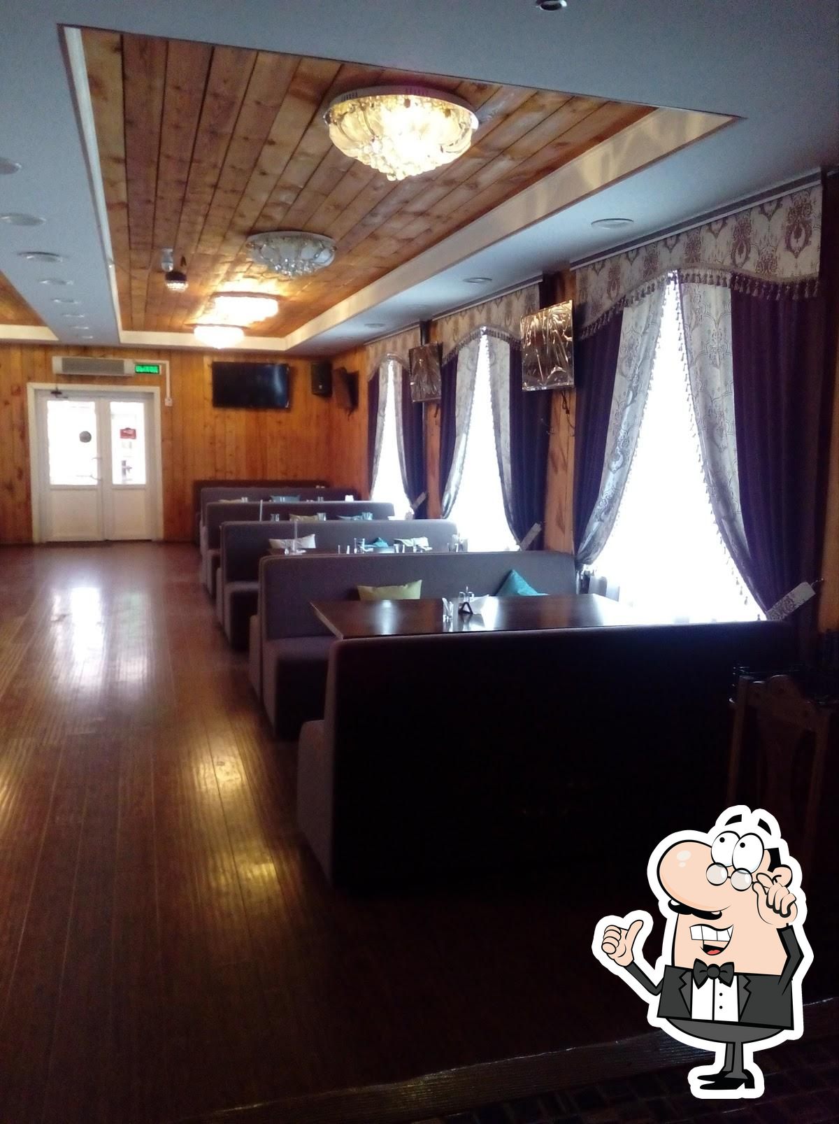 Забронируйте столик в "Paradise".