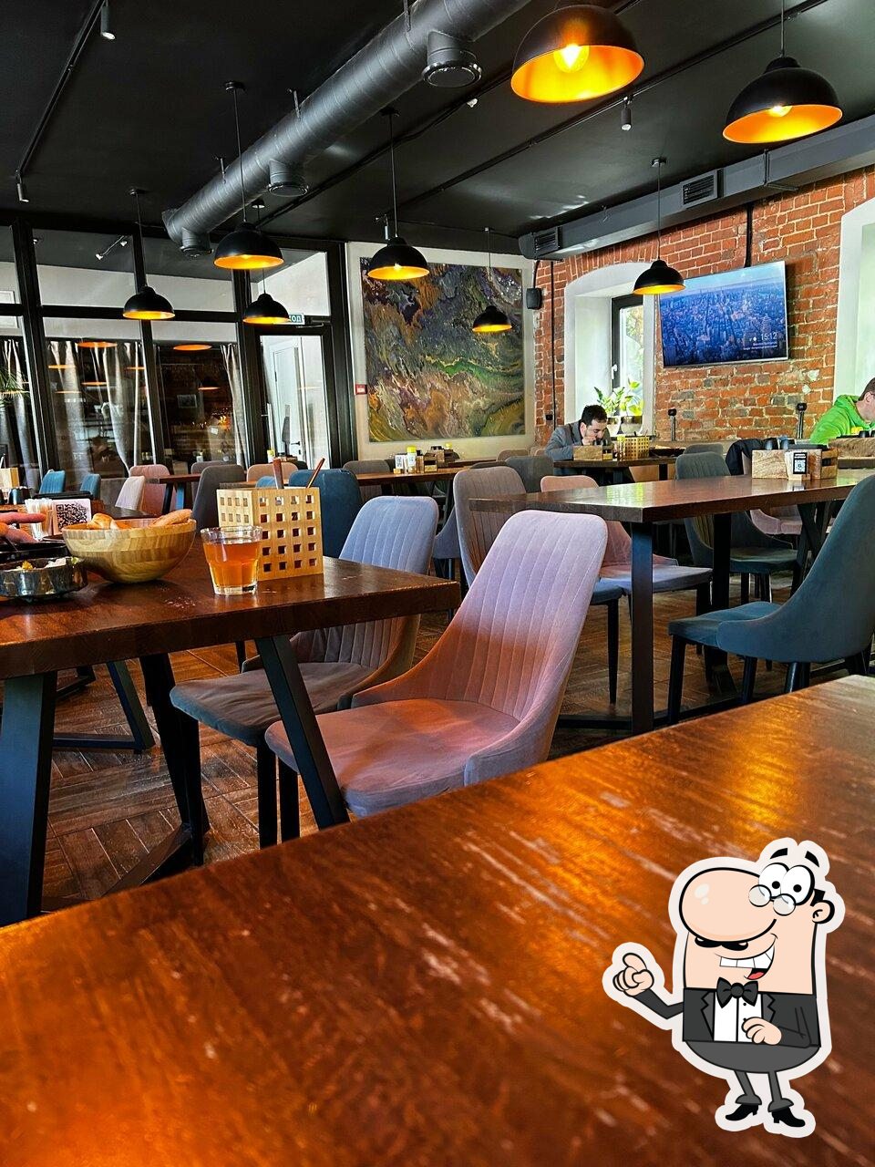 Посмотрите на внутренний интерьер "BBQ kitchen".