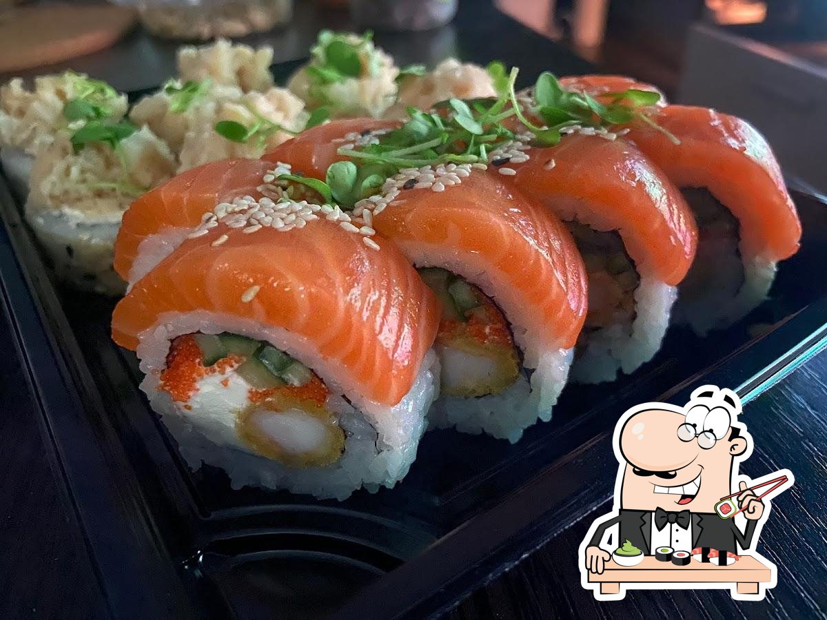 В "Такими" вы можете попробовать суши.