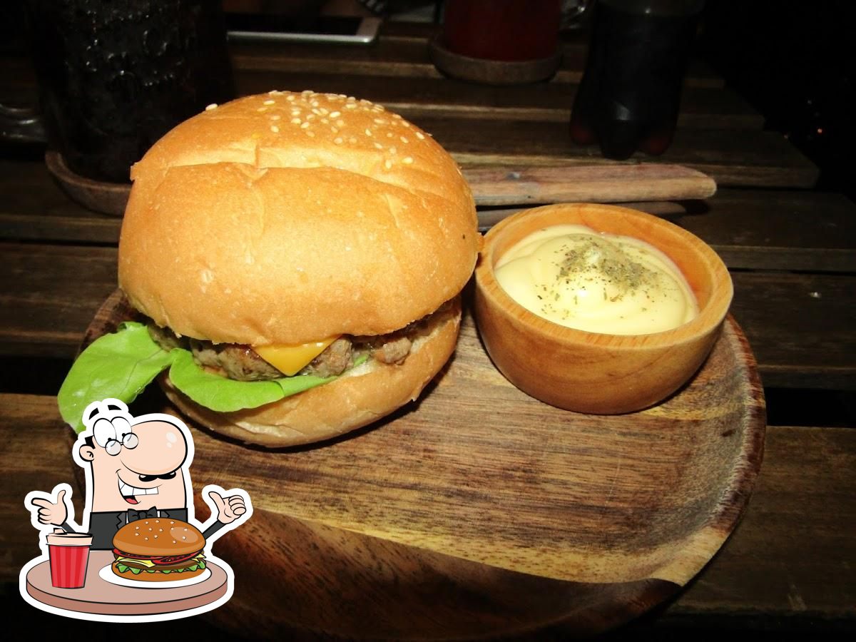 "Sorry I'm Hungry Burger Café"  предоставляет  множество вариантов для любителей гамбургеров.
