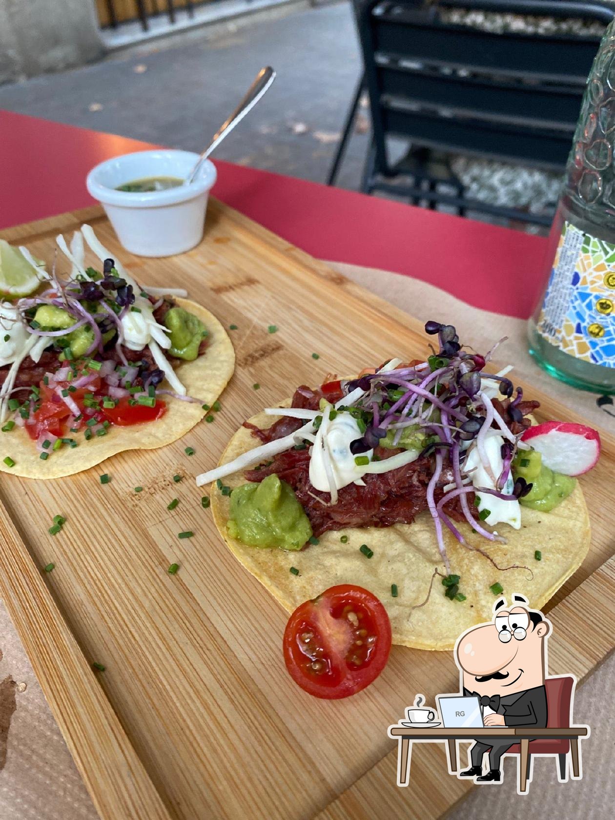 Забронируйте столик в "Petit Pot Brunch".