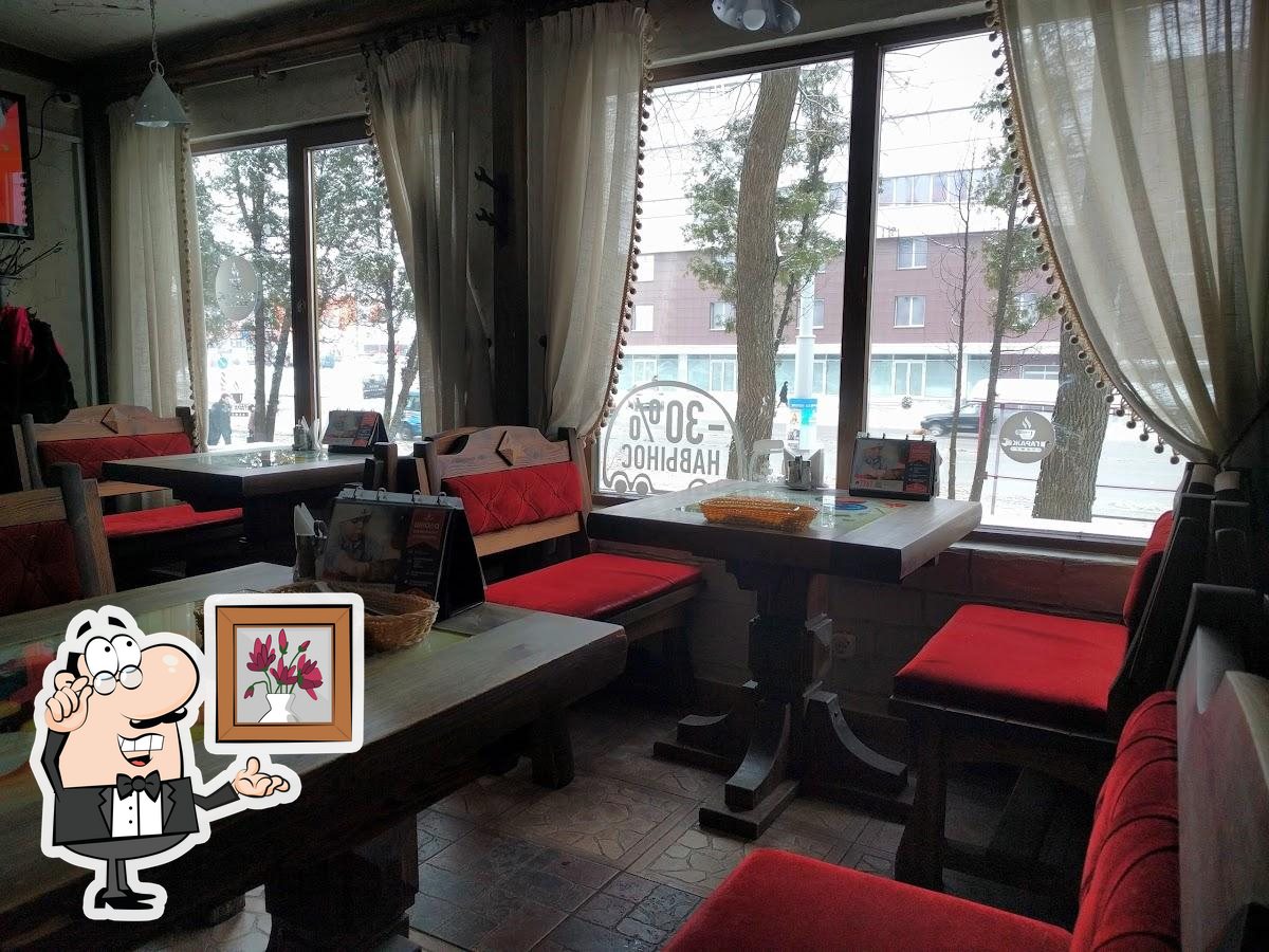 Интерьер "GARAGE food&coffee".