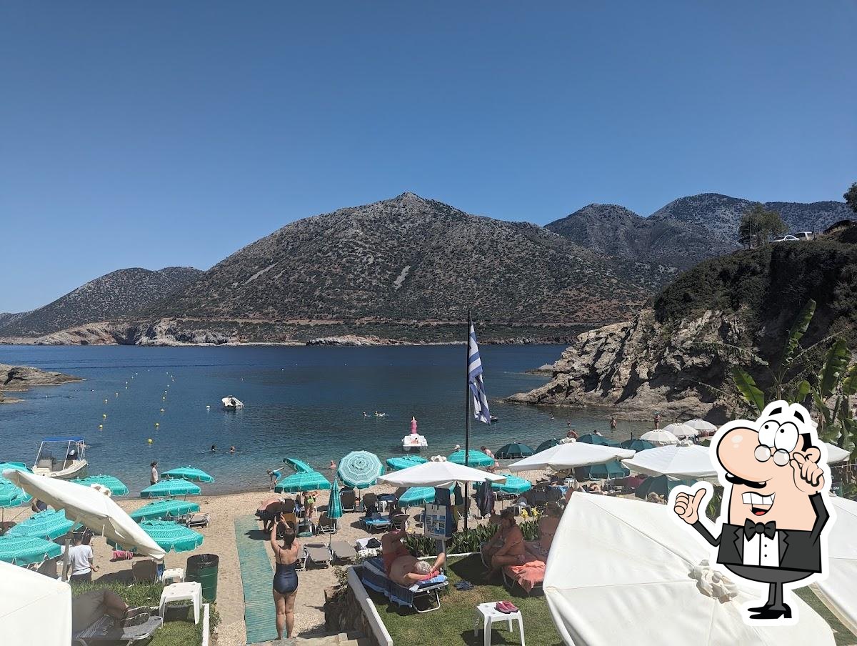 Интерьер "Ligo Vouno Ligo Thalassa Taverna Restaurant".