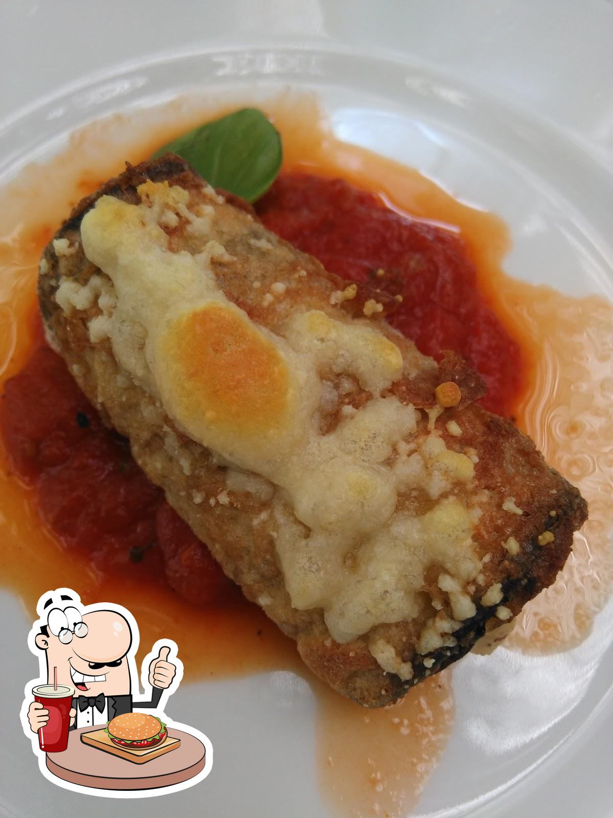  Гамбургеры из "Pizzeria Trzy Papryczki" придутся по вкусу любому гурману.