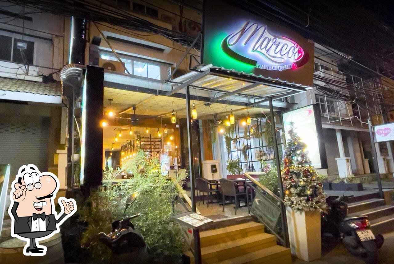 Забронируйте столик в "Marco's".