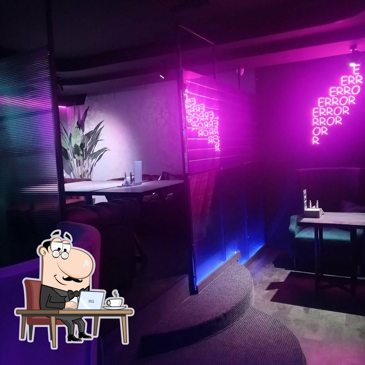 Посмотрите на внутренний интерьер "Rave Resort Evolution".