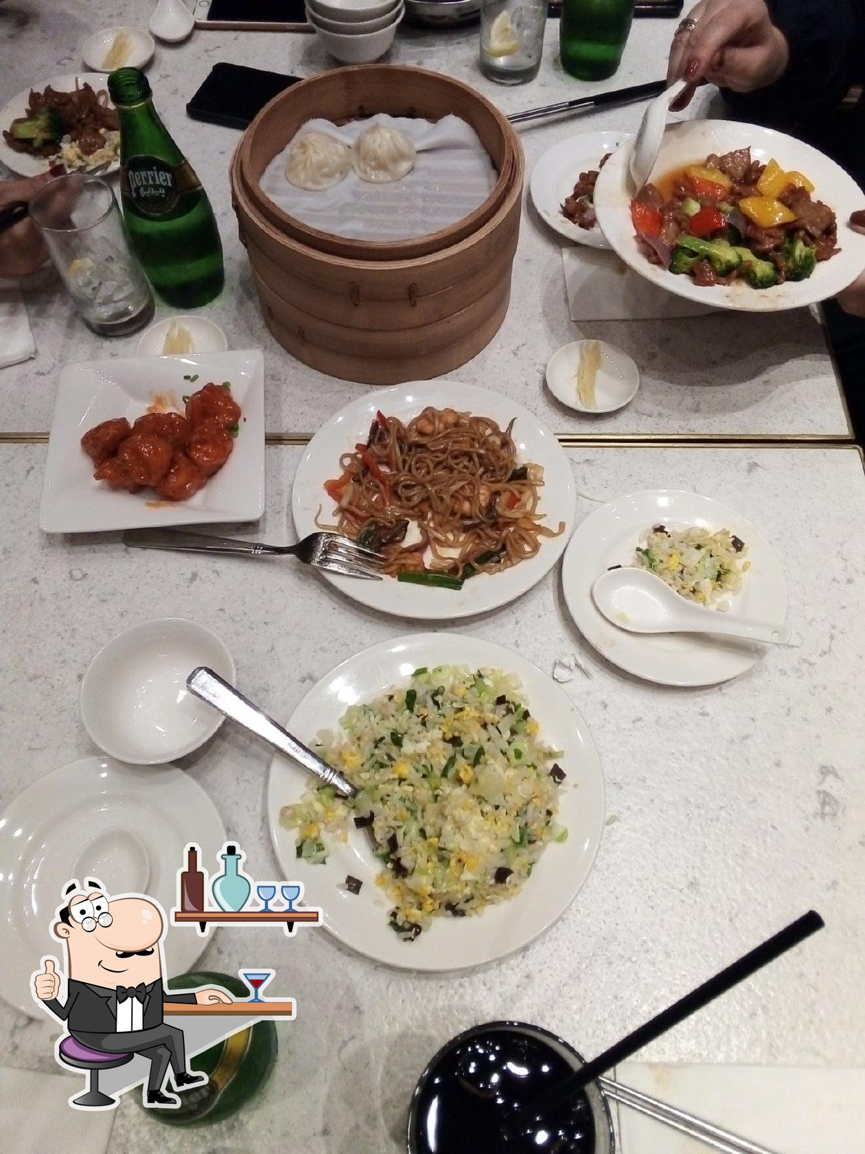 Посмотрите на внутренний интерьер "Din Tai Fung".