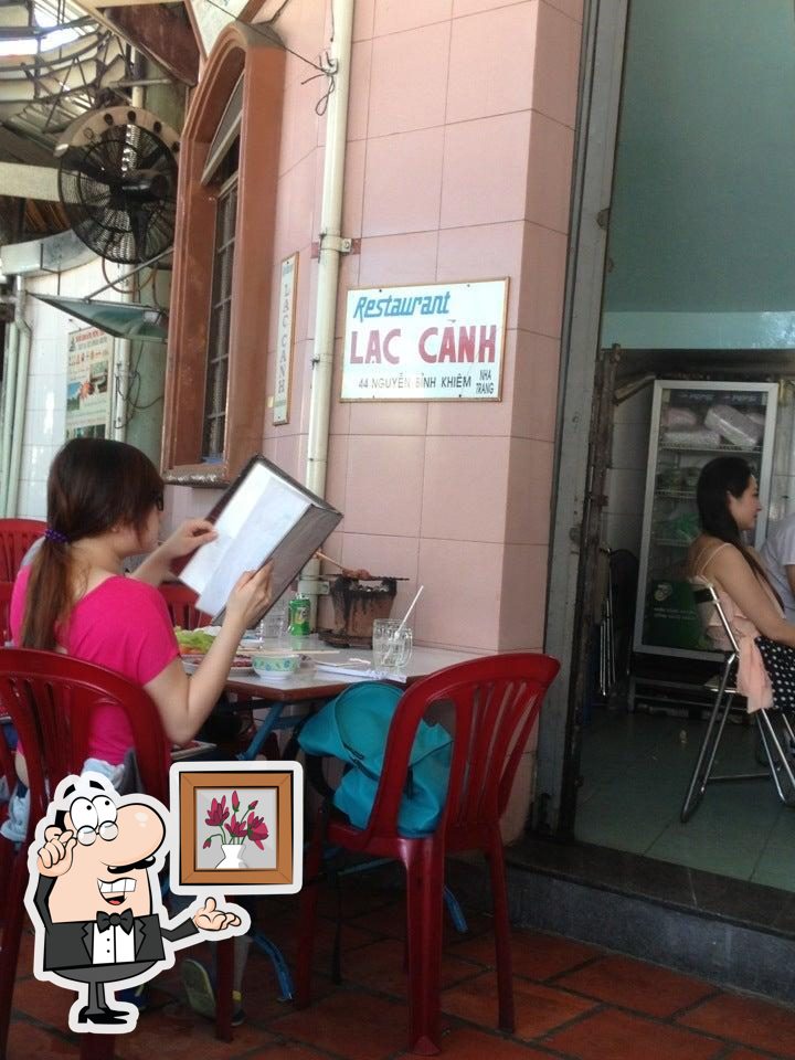 Интерьер "Lac Canh Restaurant".