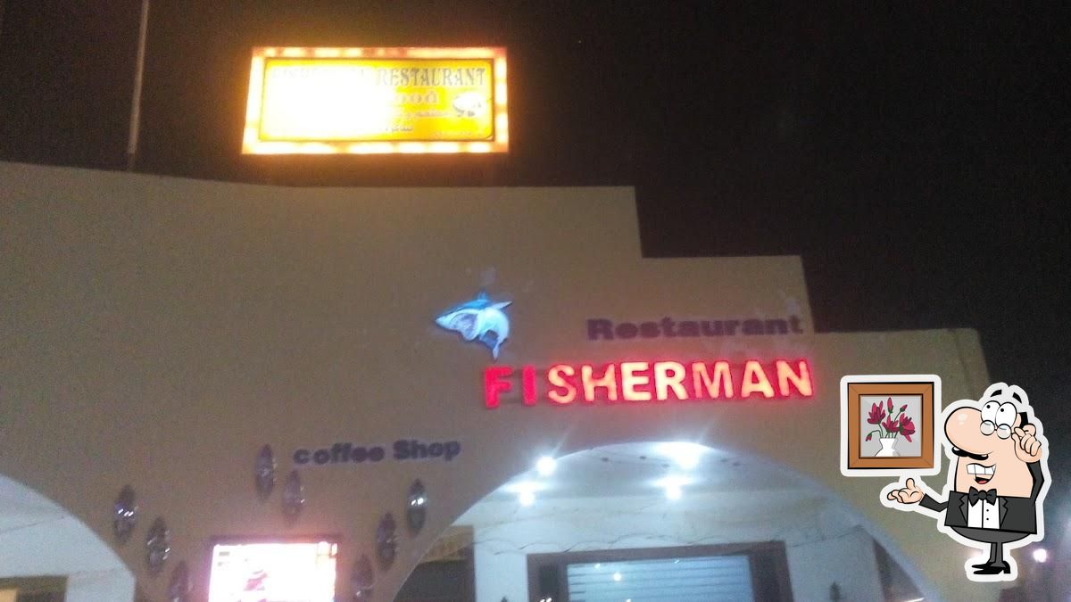Посмотрите на внутренний интерьер "Fisherman Restaurant".