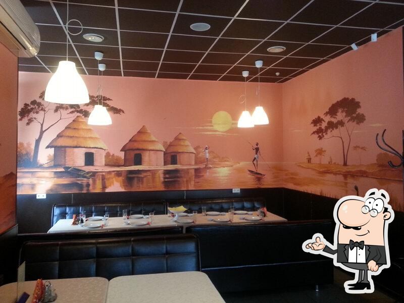 Забронируйте столик в "Mix Cafe".
