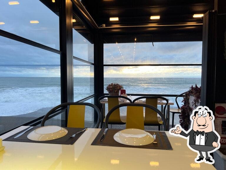 Интерьер "Restaurant Kent Beach".