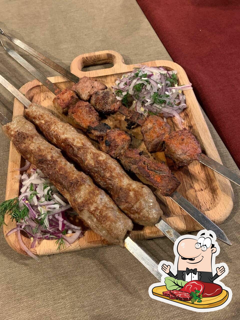 Насладитесь разнообразием мясных блюд.