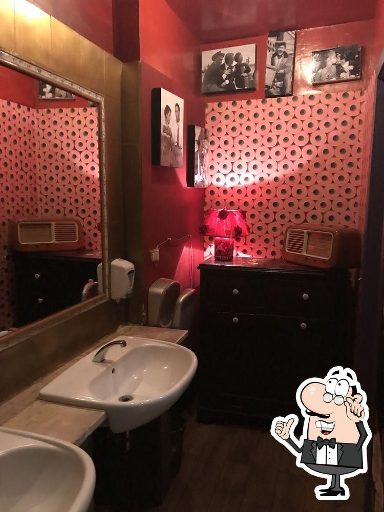 Забронируйте столик в "Cantina e Cucina".