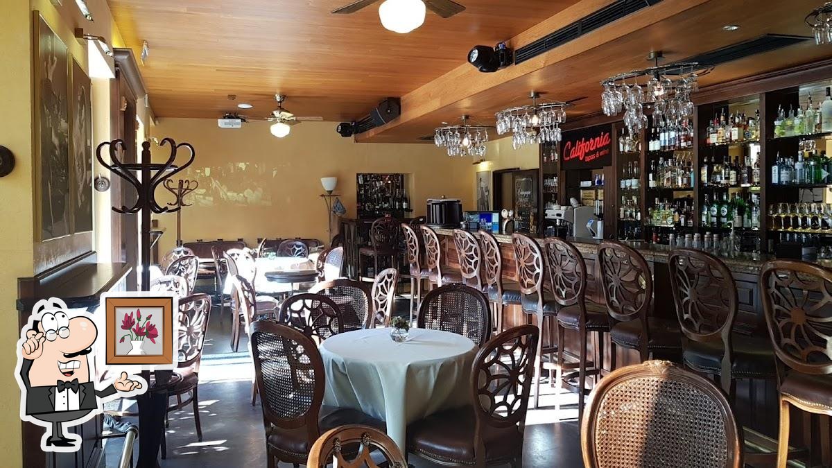 Интерьер "California Tapas & Wine Bar".