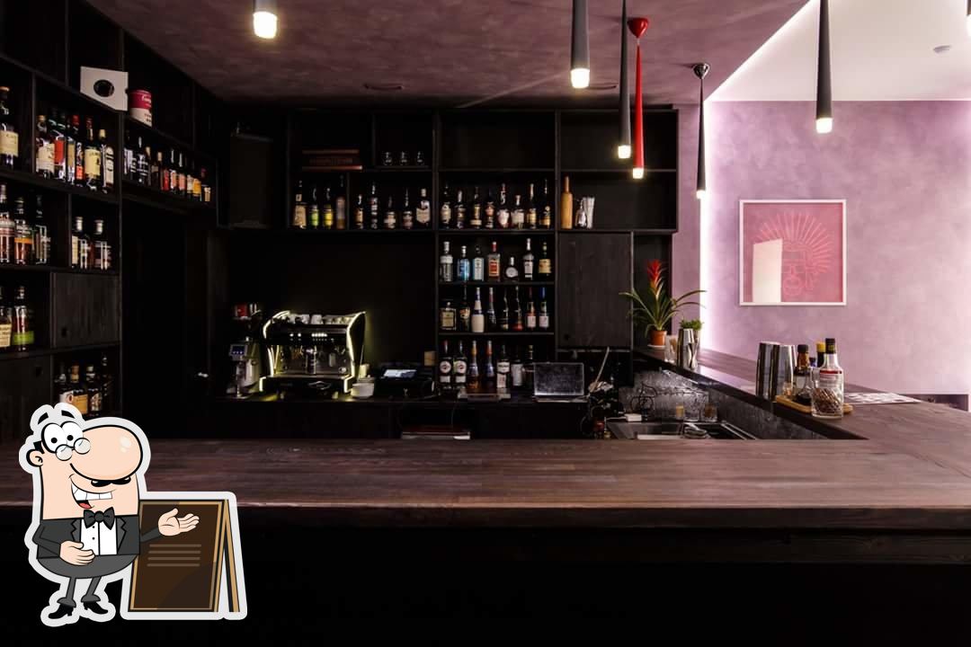 Наслаждайтесь видом , который открывается из "Dude'sbar".
