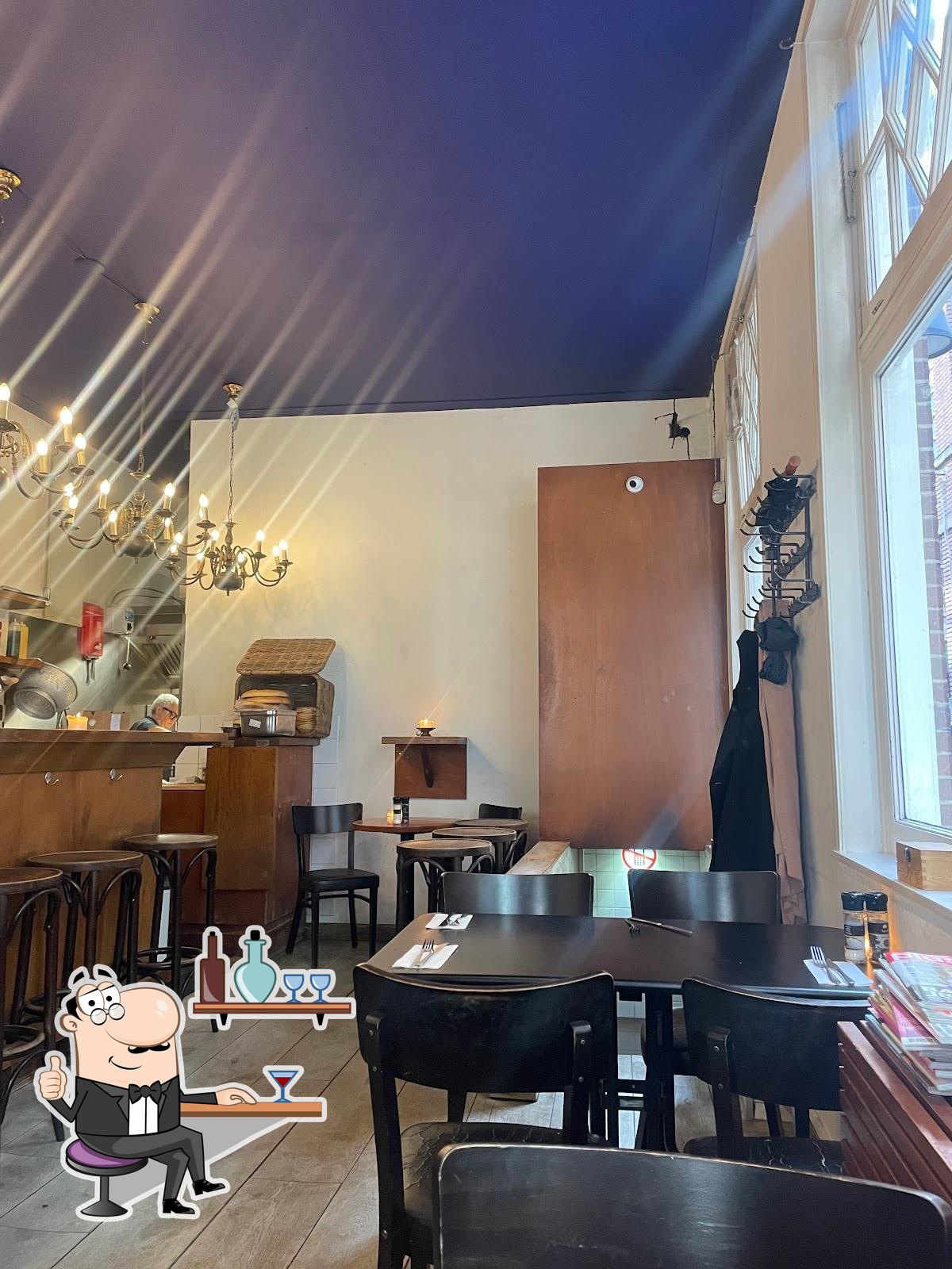 Забронируйте столик в "Café restaurant van Kerkwijk".