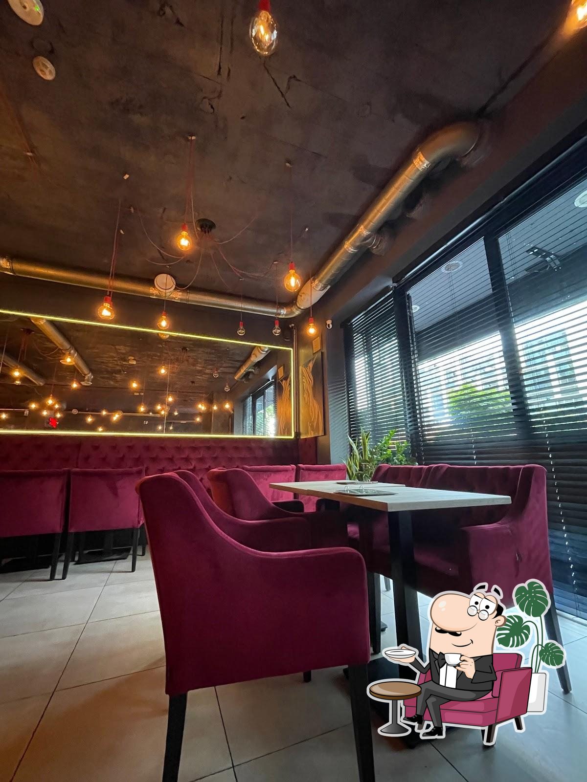 Интерьер "Krutoy Lounge".