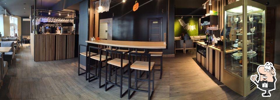 Забронируйте столик в "Malevich Cafe Konotop".