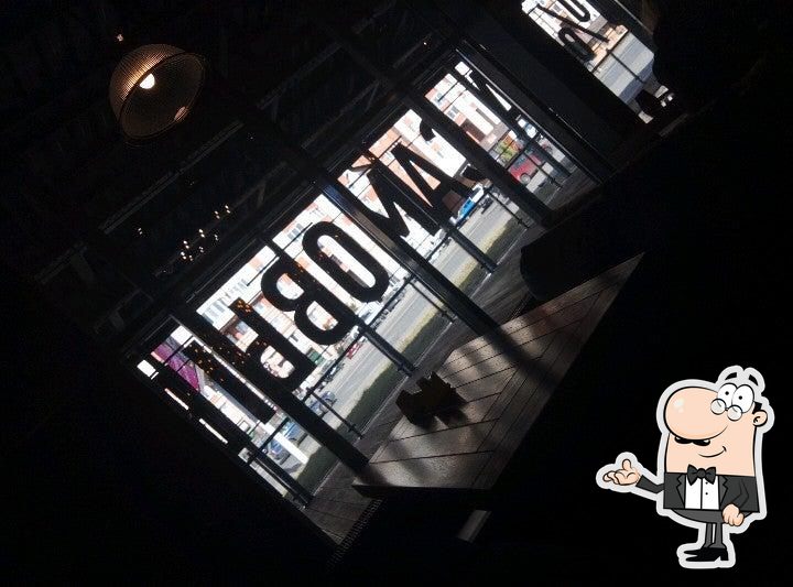 Посмотрите на внутренний интерьер "Токио-City".