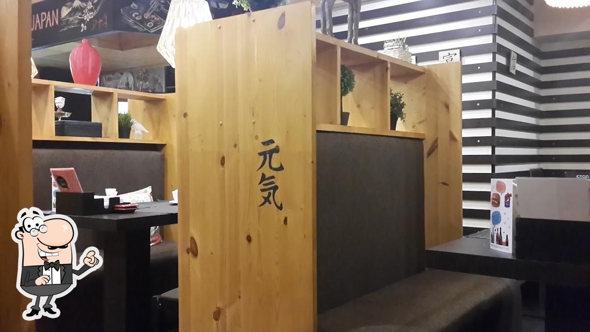 Забронируйте столик в "Sushi bar".