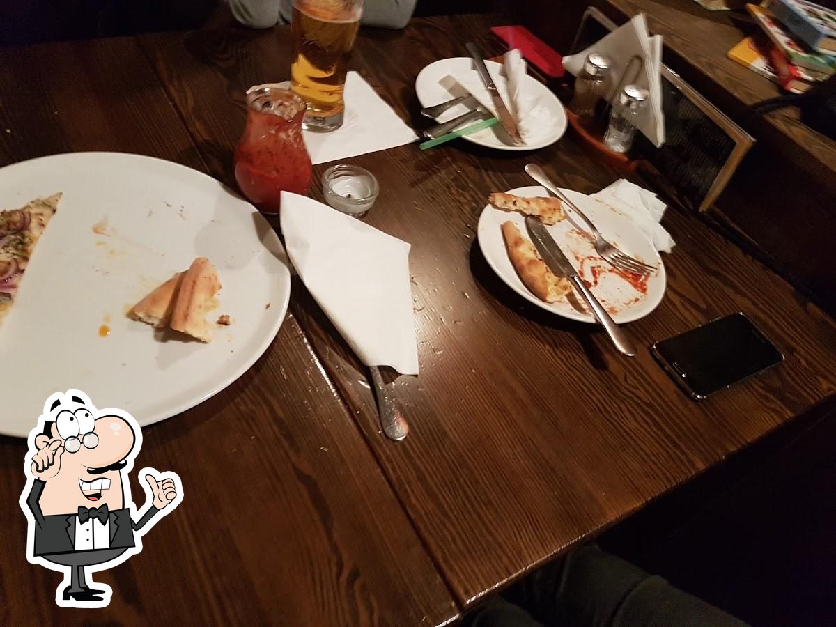 Забронируйте столик в "Pizzeria z Nowolipek".