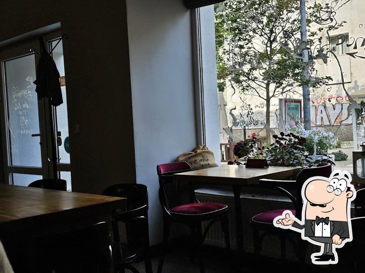 Интерьер "Giselle Cafe Bistro".