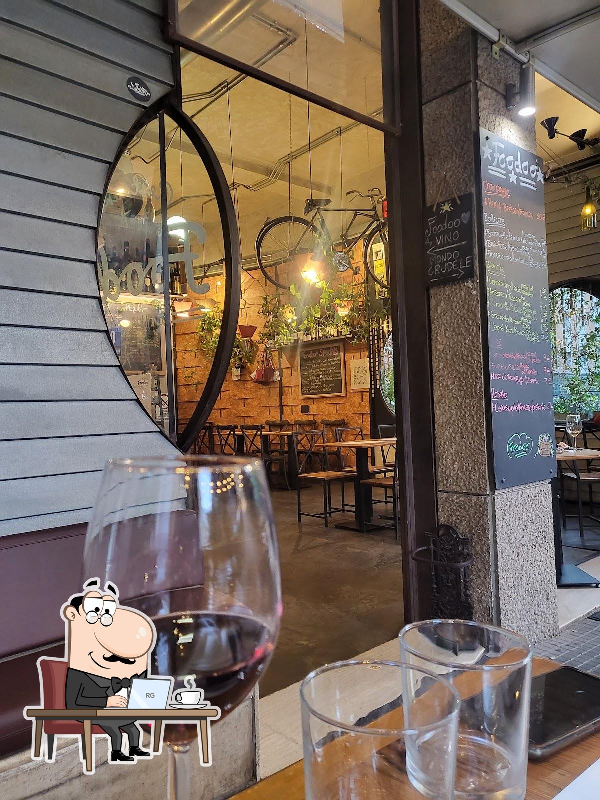Забронируйте столик в "Foodoo Botanic Bistrot".