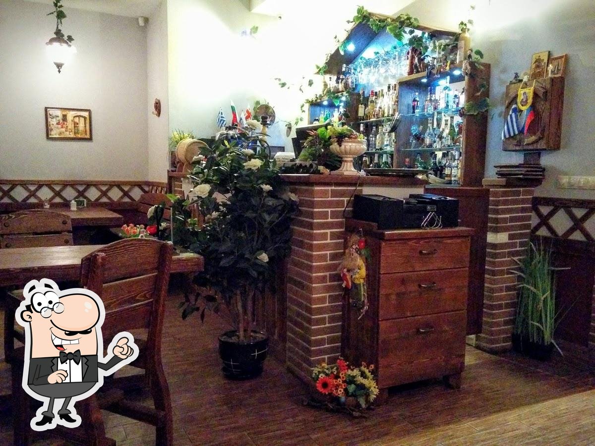 Интерьер "Хинкальный Дворик".