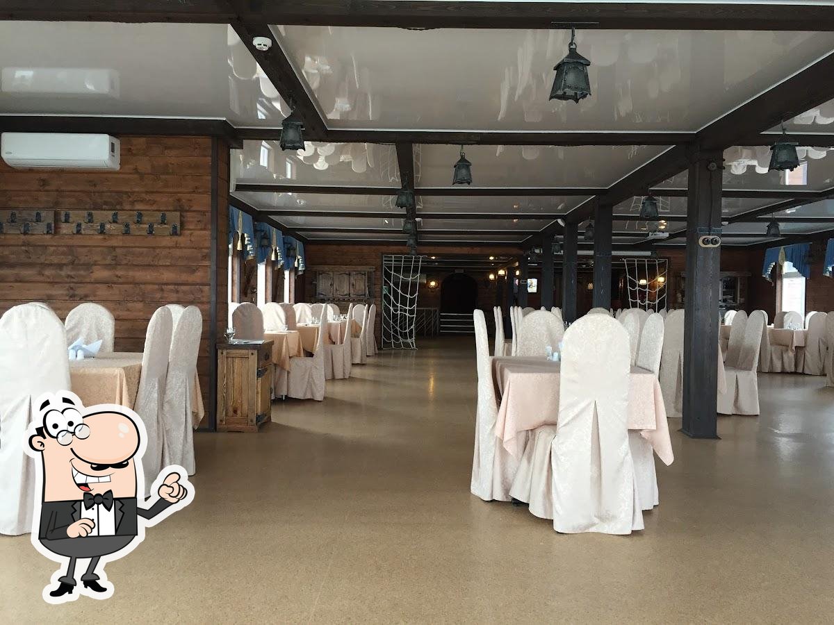 Забронируйте столик в "Кафе Ботик".