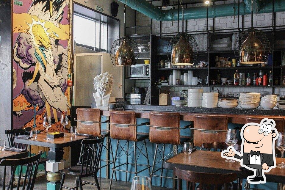 Забронируйте столик в "15 Kitchen+Bar".