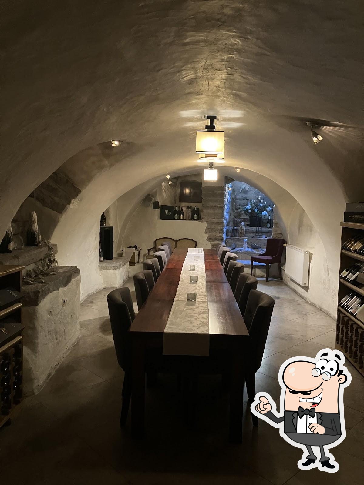 Интерьер "Restoran Spot".