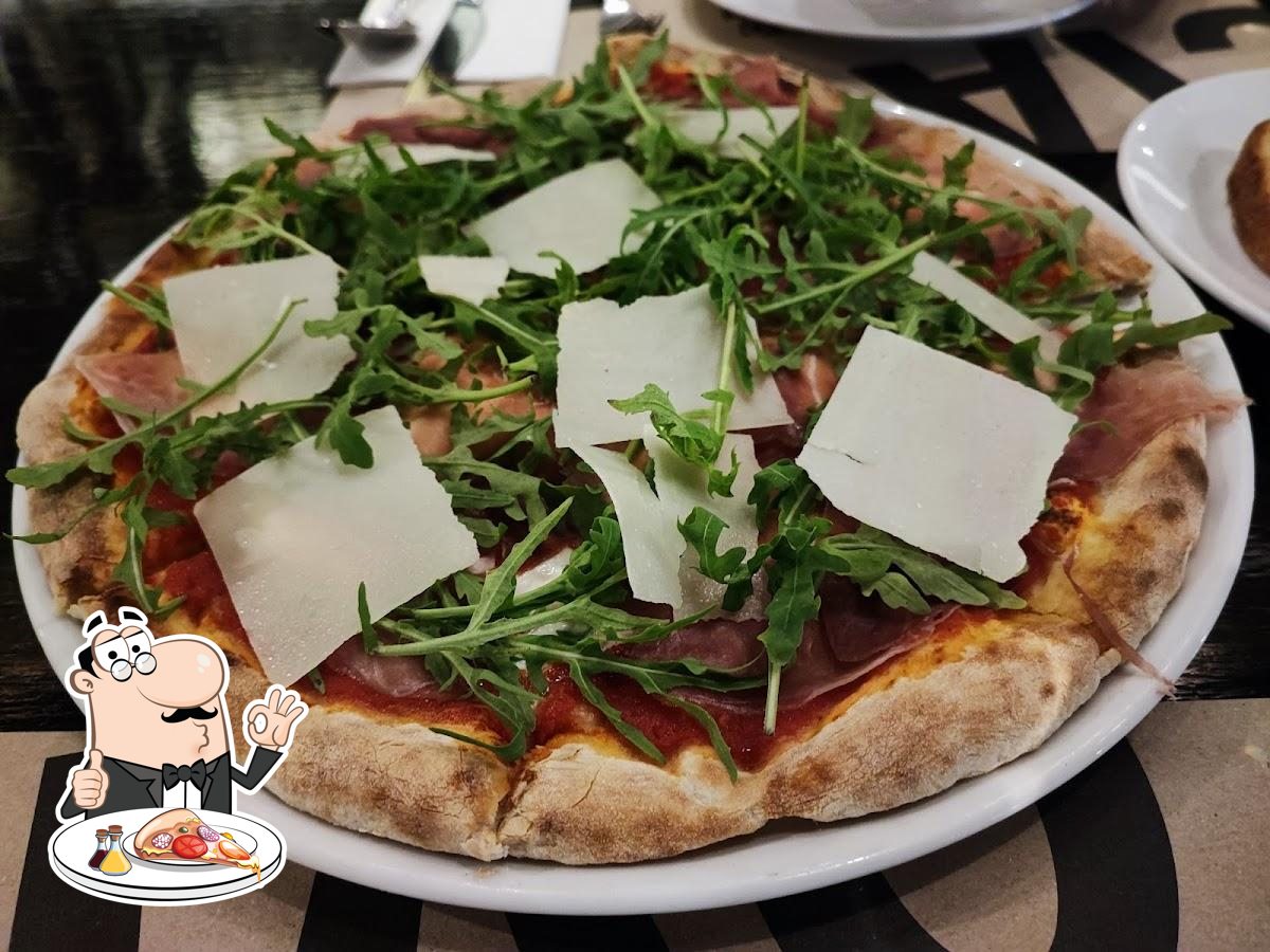 Попробуйте пиццу в "Ciao Pizza".