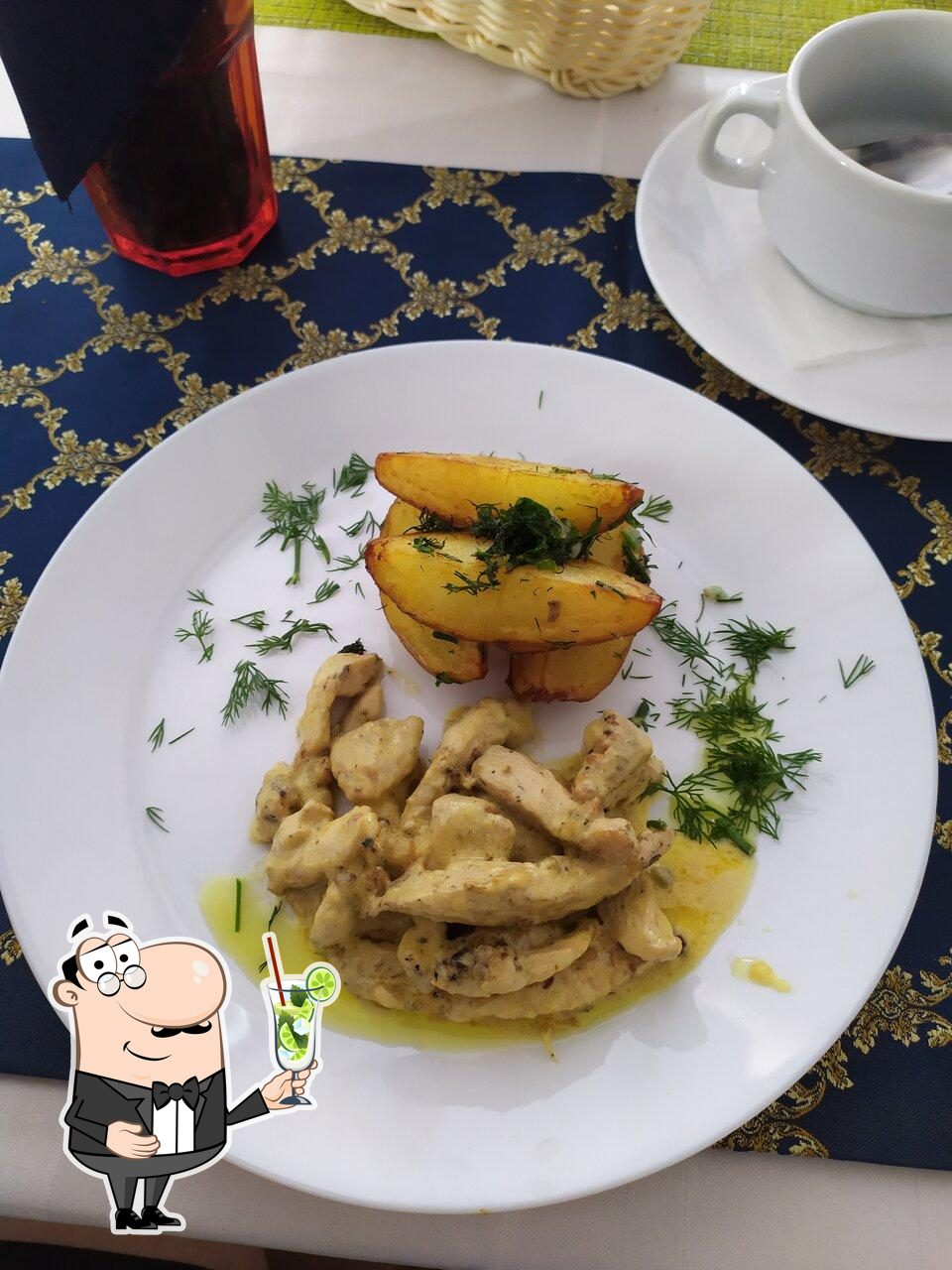 Насладитесь напитками в атмосфере  "Basket Lunch".