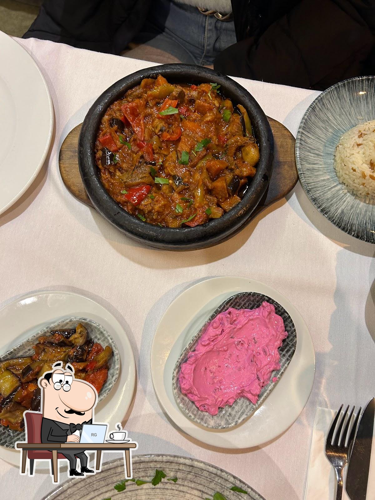 Интерьер "Osman Gourmet Restaurant".